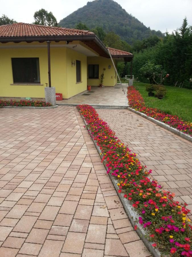 Villa Althea Ronago Exterior photo