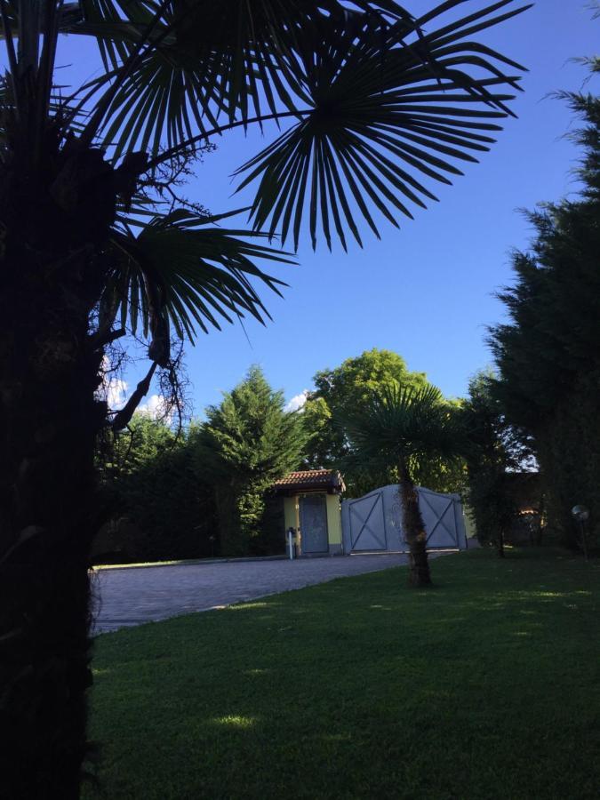 Villa Althea Ronago Exterior photo